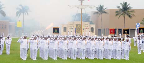 Graduación de cadetes de la Herioca Escuela Naval Militar