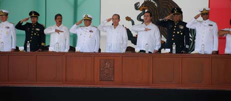  el Presidente de la República pasó Lista de Honor a los héroes de la Heroica Escuela Naval Militar y del Heroico Colegio Militar